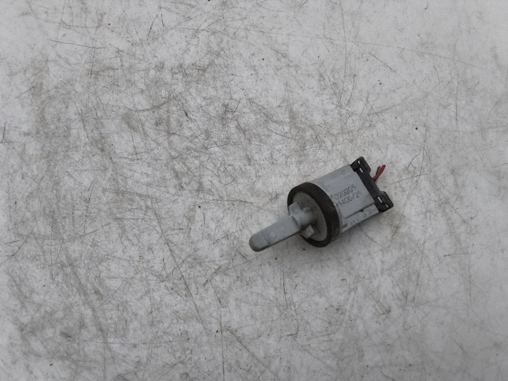 Salona temperatūras sensors 1K0907543A