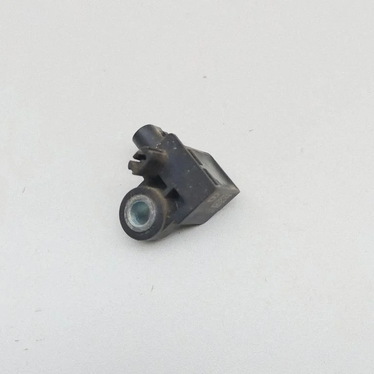 Czujnik zderzeniowy poduszek powietrznych PZ3T14B006AB