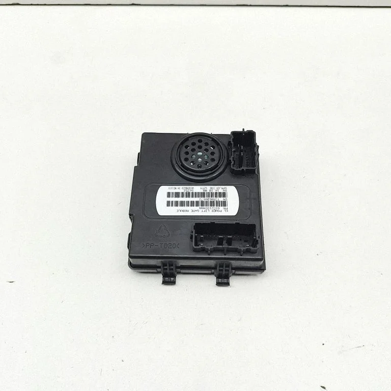 Bagāžnieka vāka vadības bloks 68321884AA