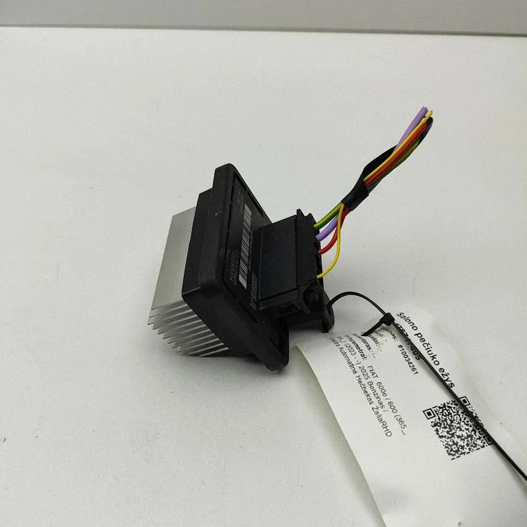 Krāsniņas ventilatora rezistors (reostats) GC587004