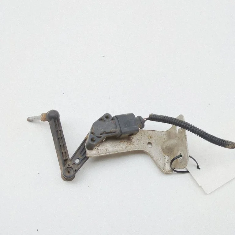 Rear air suspension level height sensor 102797100A