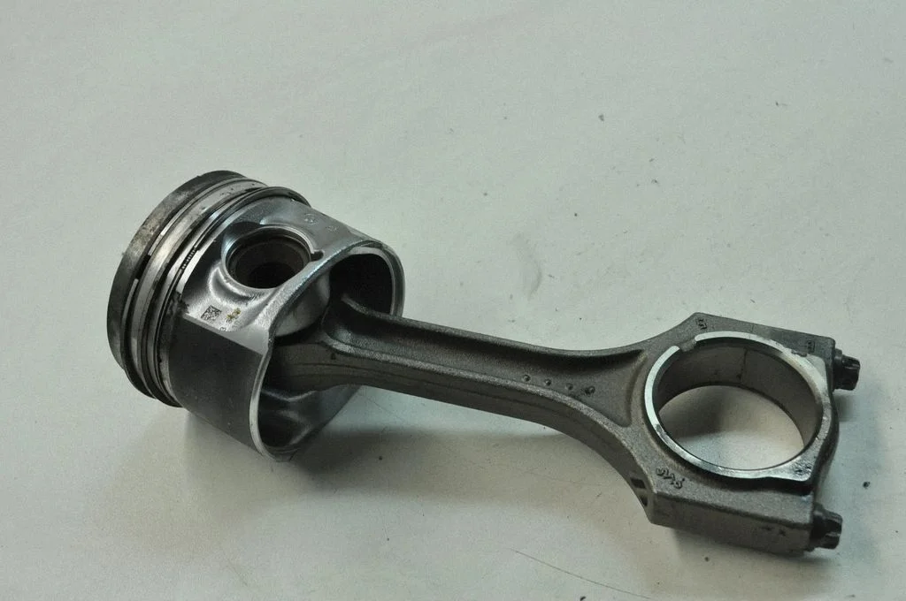 Piston