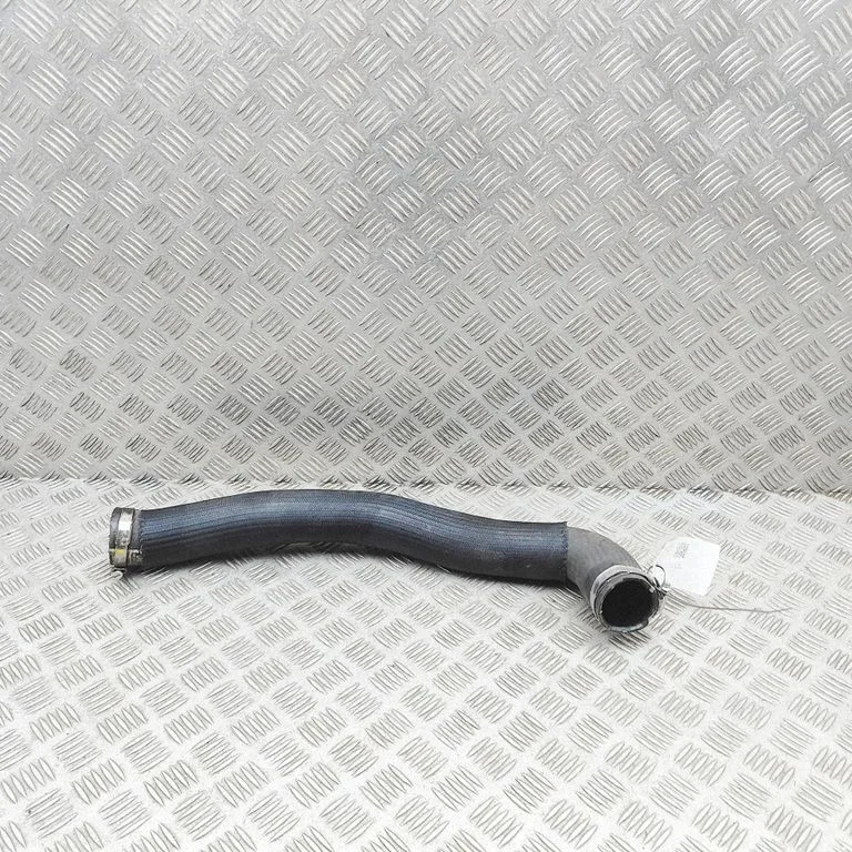 Wąż / rura intercoolera 9815433680