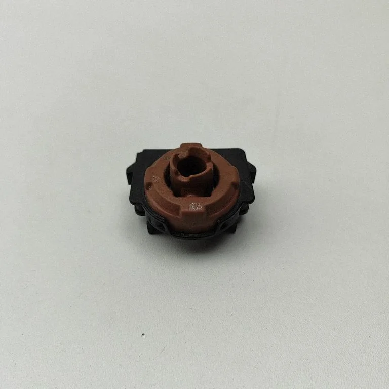 Radiatoru paneļa kronšteins 9826870480