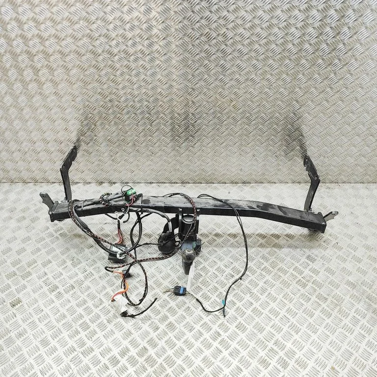 Komplet haka holowniczego 52509607C