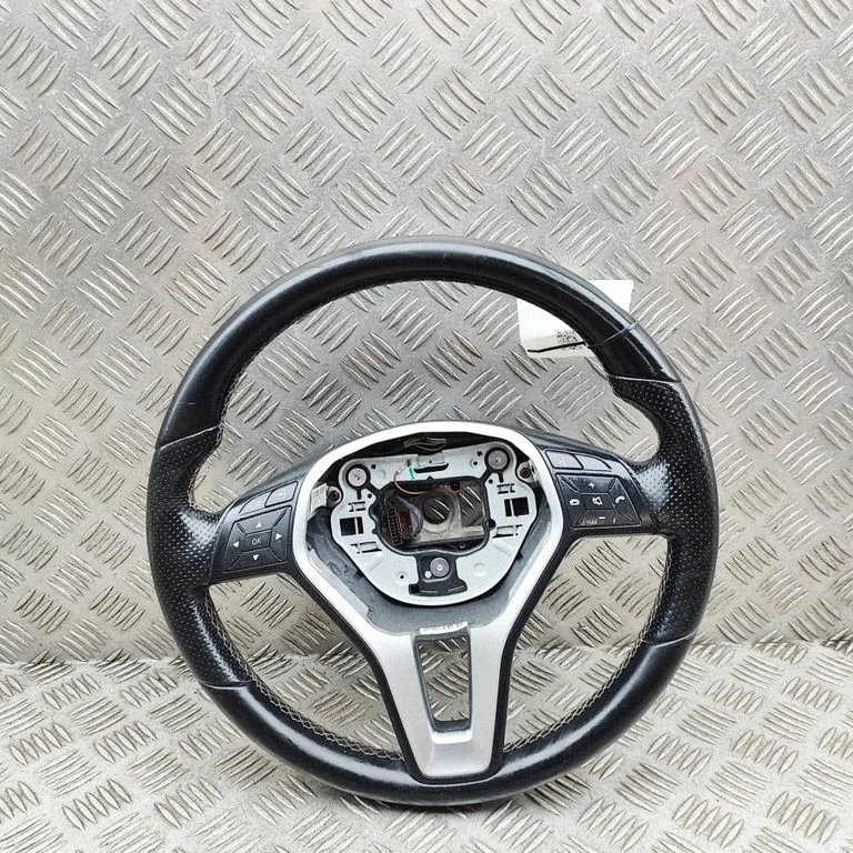 Rool – Mercedes-Benz CLA-klass C117 X117 W117 (2013-2019)