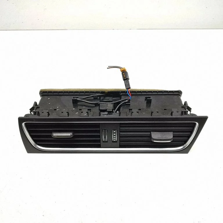 Paneļa gaisa restītes 8T2820951E