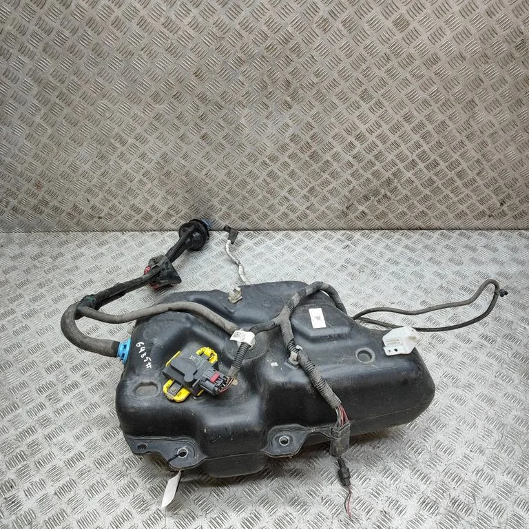 AdBlue liquid reservoir HC345H297AA