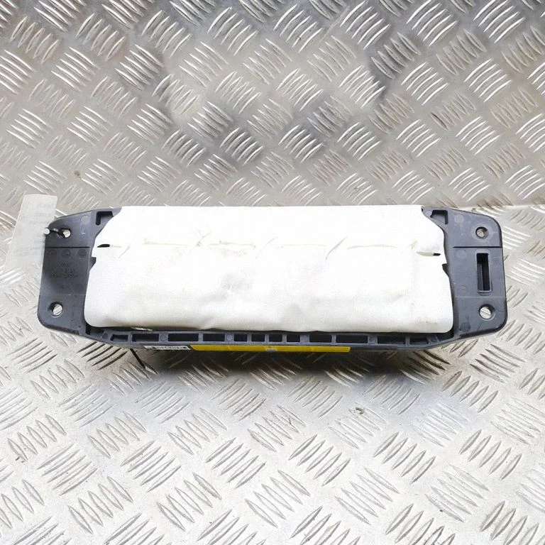 Kõrvalistuja turvapadi A2938600300
