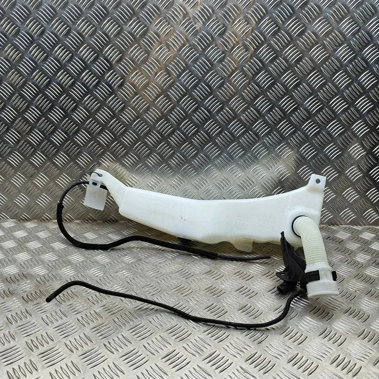 Windshield washer fluid reservoir/tank – Fiat 600 (2023-)