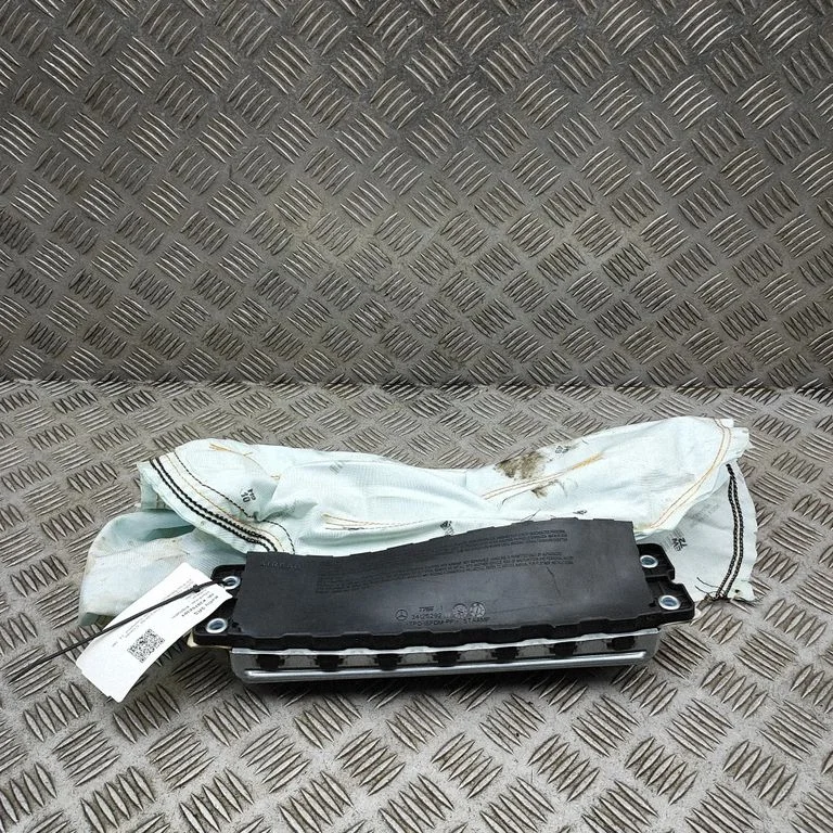 Knee airbag A2058600302