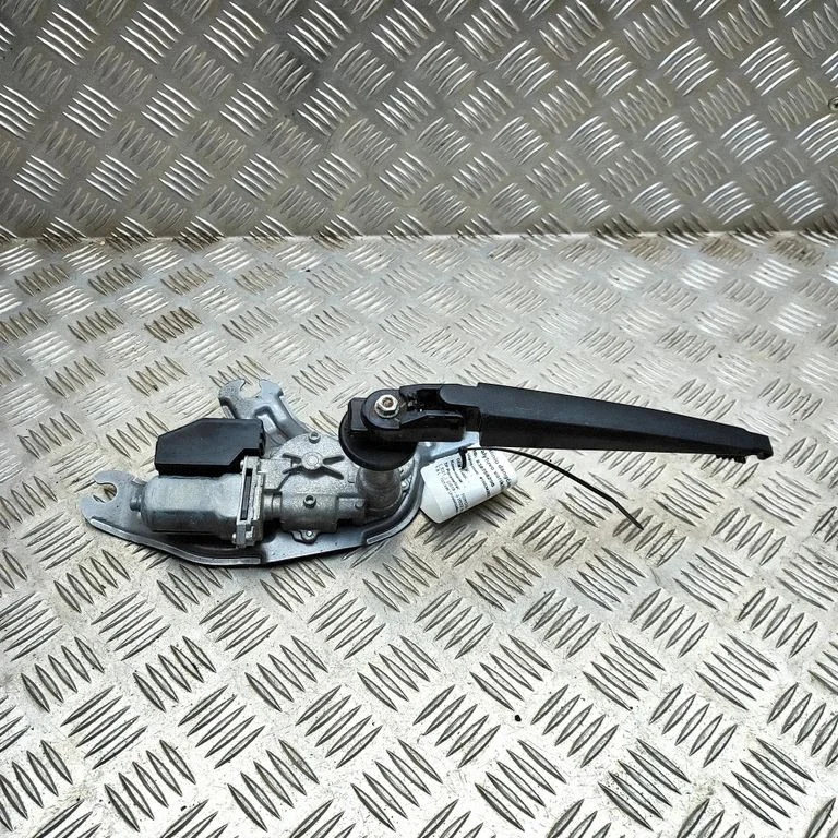 Aizmugurējā stikla tīrītāja motoriņš 8524102090