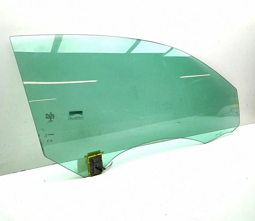 Front door window/glass (coupe) – Mercedes-Benz C-Class W205 (2014-2021)