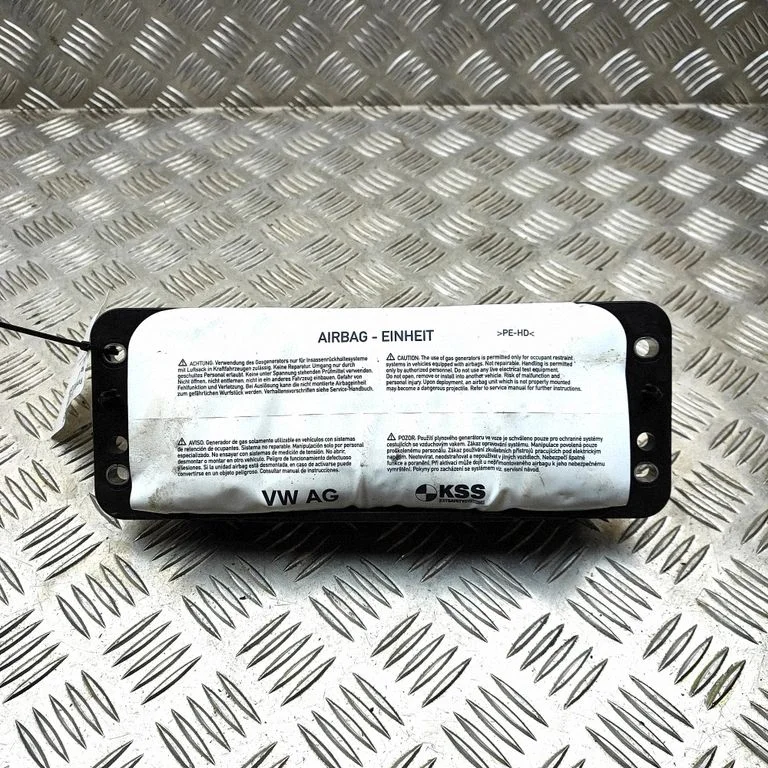 Poduszka powietrzna pasażera 8V0880204E