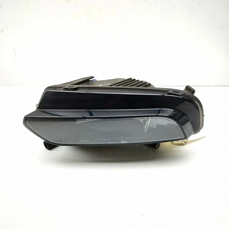 Halogen przedni 8V0941699C