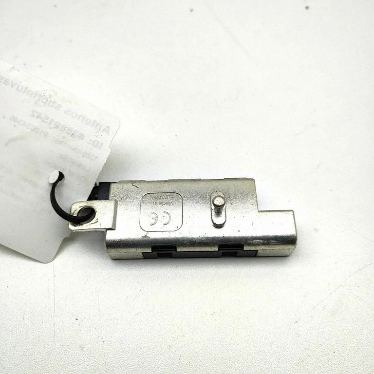 Antenas pastiprinātājs 8K9035225N
