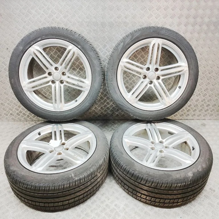 R20 vieglmetāla disks (-i) 8R0601025N