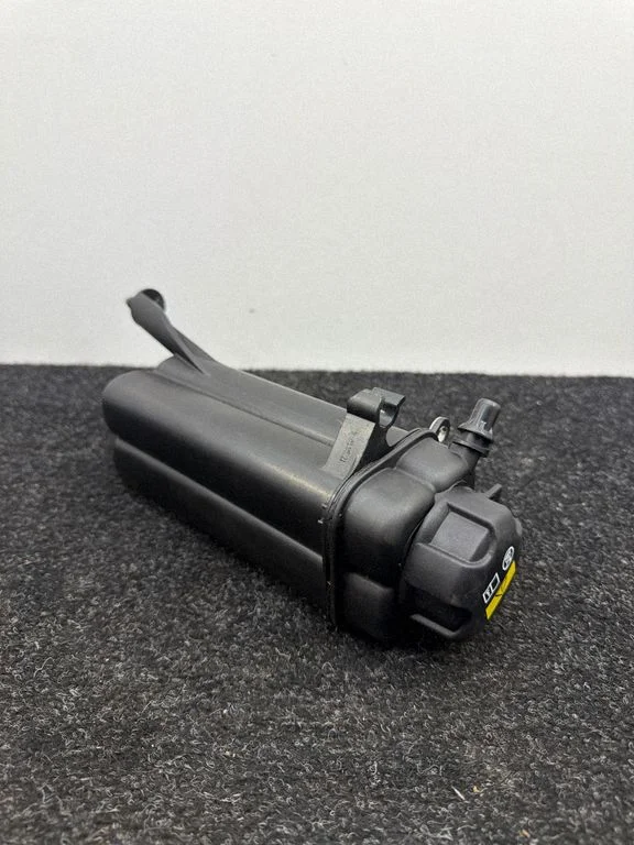 Coolant expansion tank/reservoir 8093925