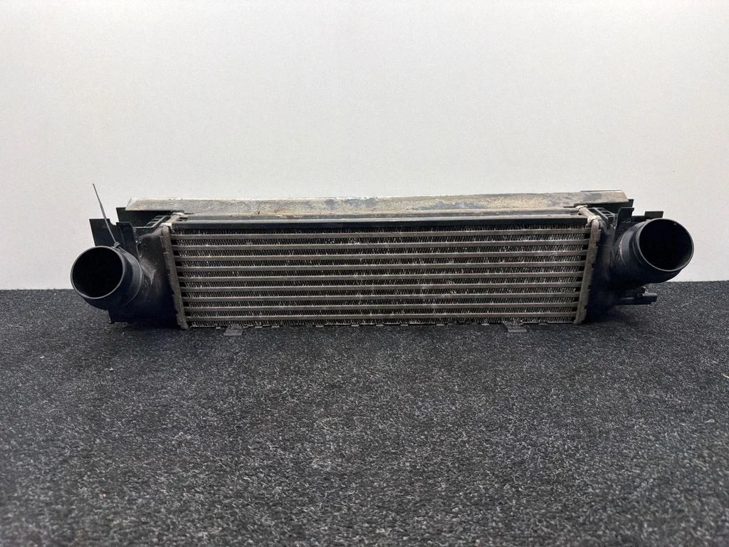Vahejahuti radiaator 7600532