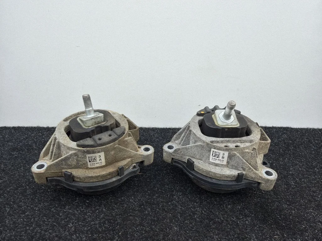 Engine mount bracket 6856405
