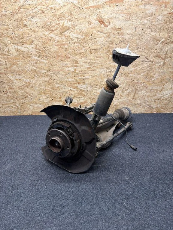 Zwrotnica tylna – BMW Seria 3 F30 F35 F31 (2012-2018)