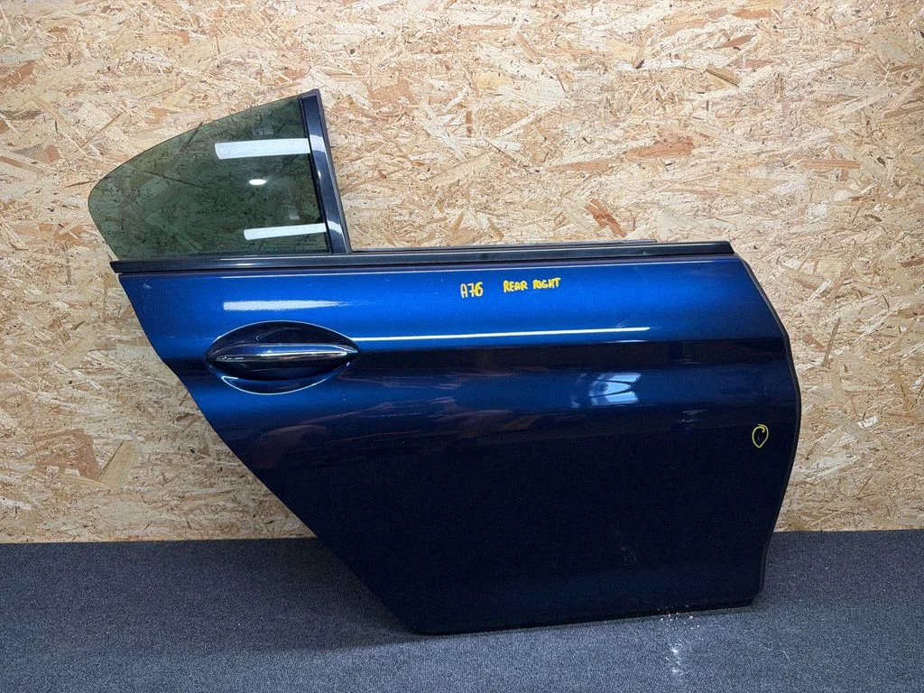 Rear door – rear right