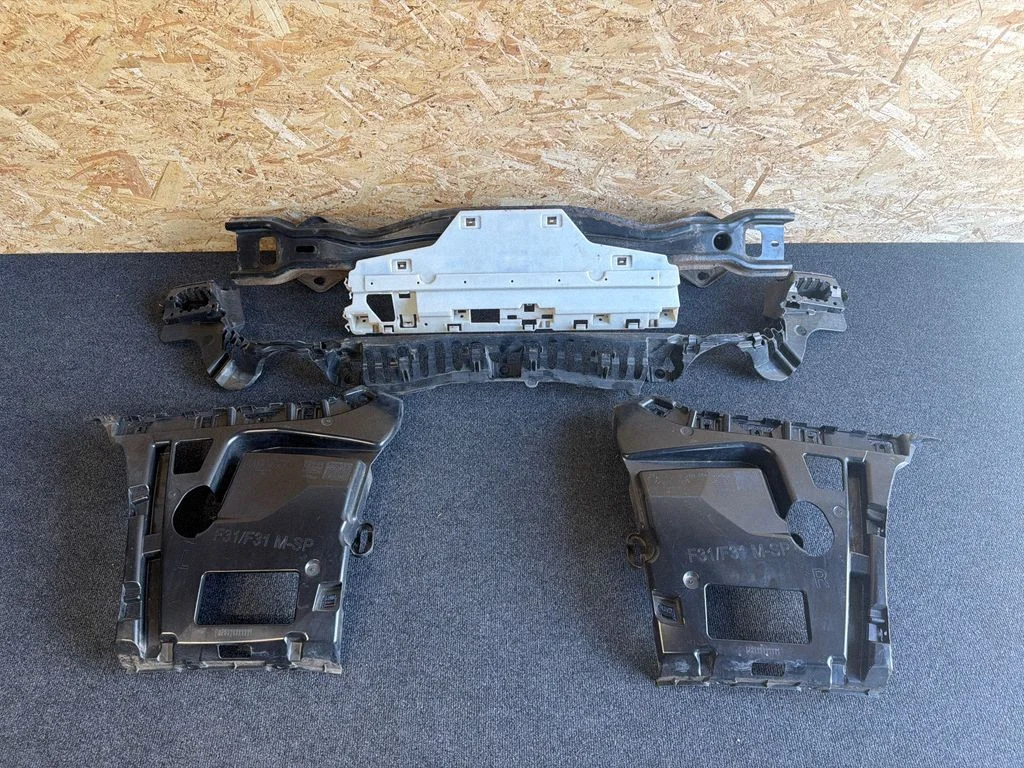 Rear bumper mounting bracket 7260464