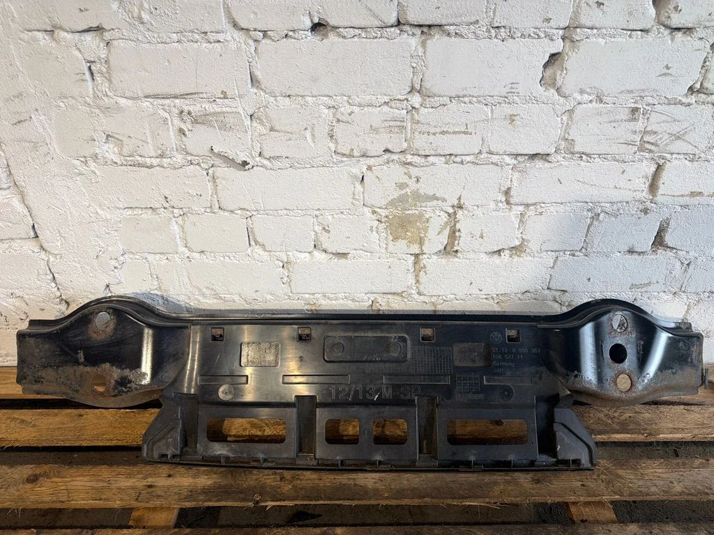 Rear bumper mounting bracket 8050387