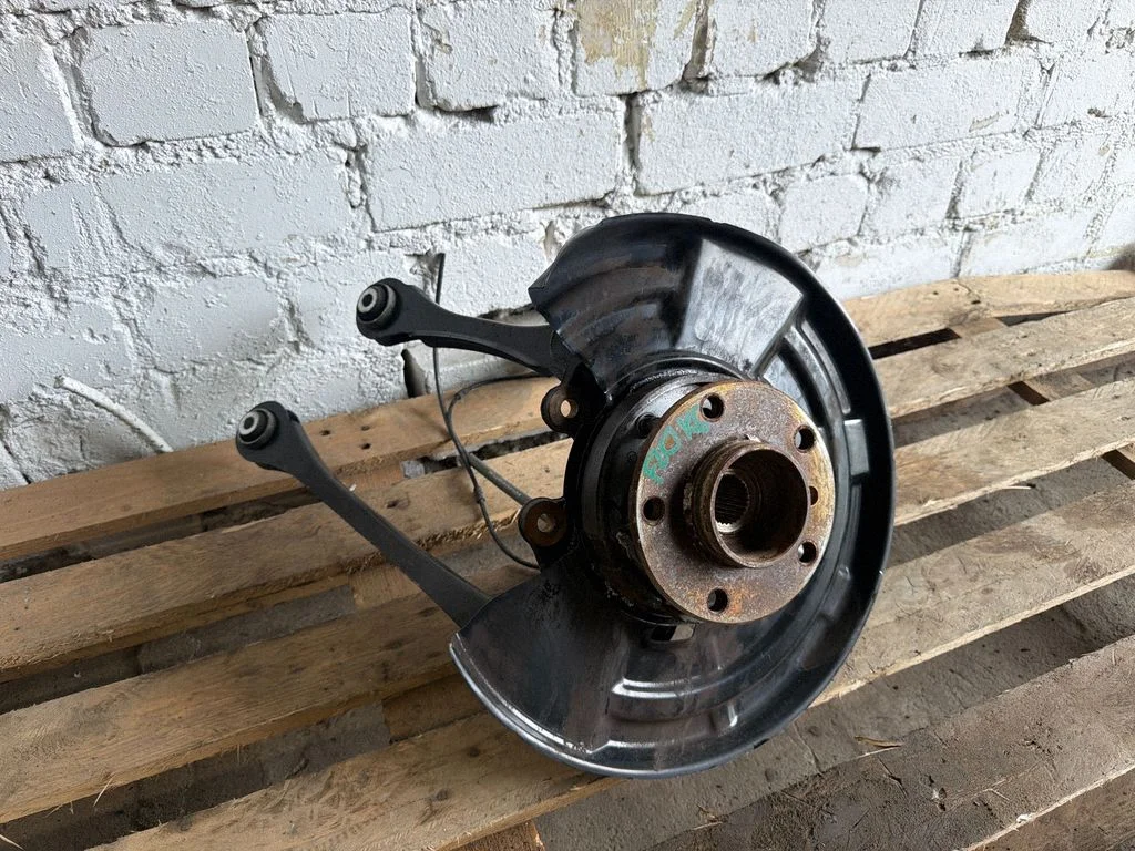Tagumine ülemine õõtshoob 6792543