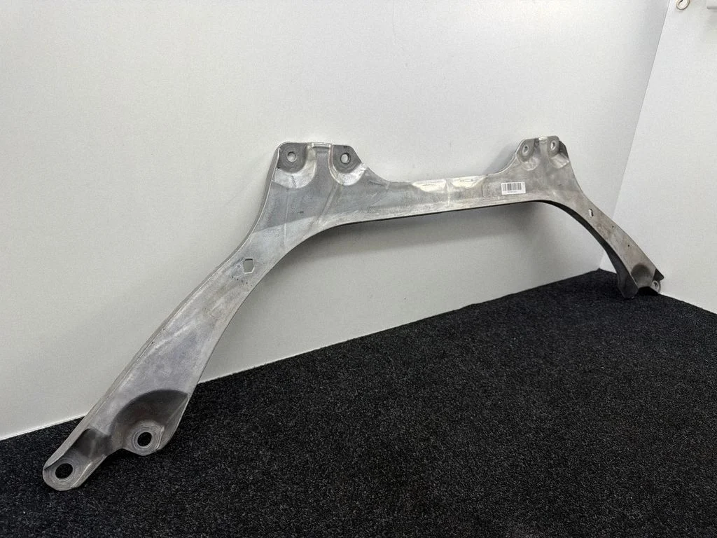 Other engine bay part 7362724
