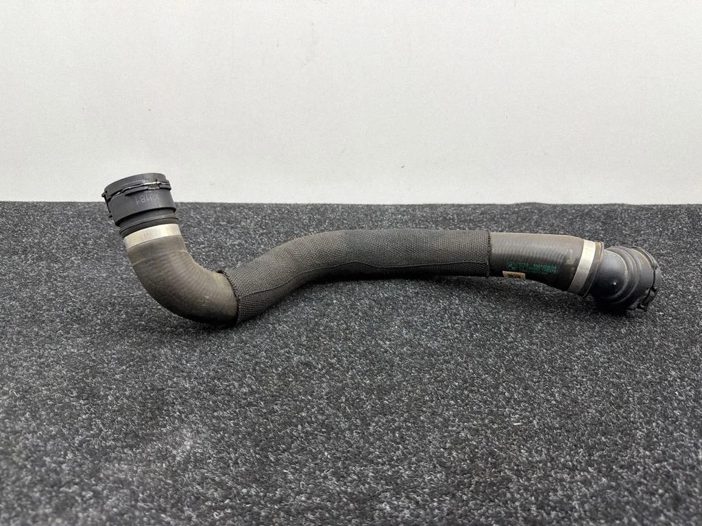 Engine coolant pipe/hose 8581029