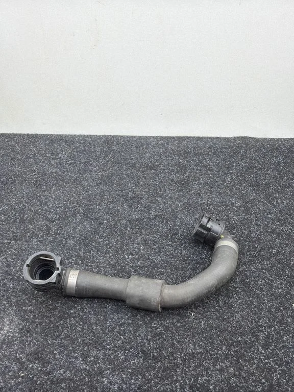 Engine coolant pipe/hose 8602626