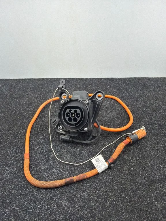 Elektromobilio įkrovimo lizdas
