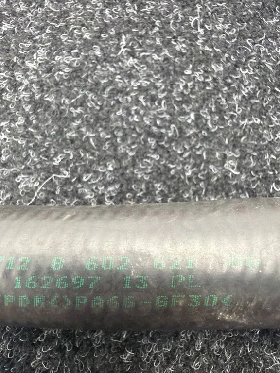 Engine coolant pipe/hose 8602621