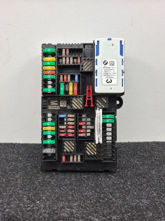 Drošinātāju bloks – BMW 5. sērija G30 G31 G38 (2016-)