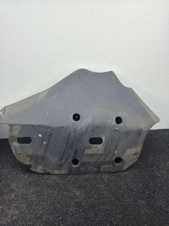 Rear underbody cover/under tray 6796137