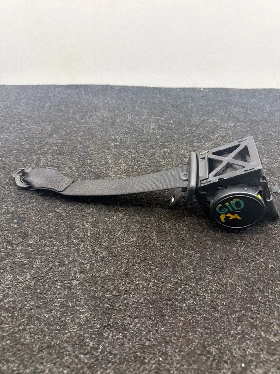 Rear seatbelt 7243309