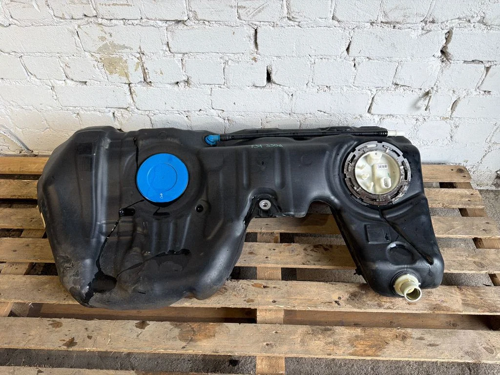 Fuel tank 7376160