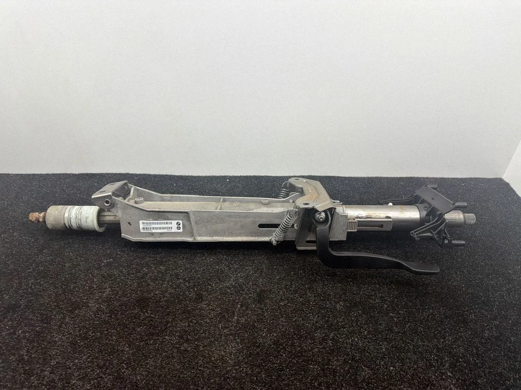 Steering wheel axle 6858559