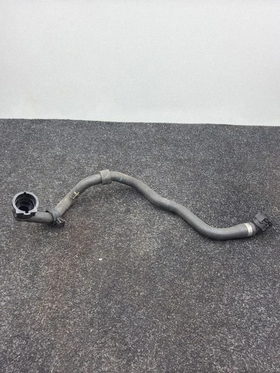 Engine coolant pipe/hose 8507333