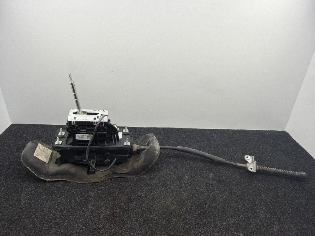 Gear selector mechanism – Audi A7 S7 4G (2011-2017)
