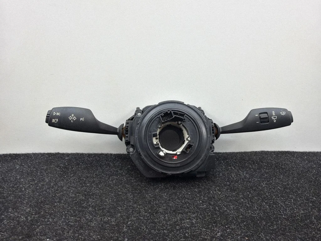 Wiper turn signal indicator stalk/switch 9351153