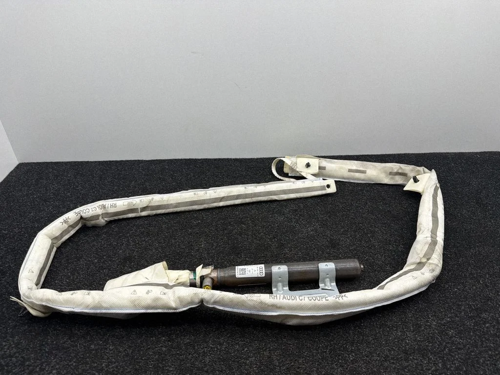 Katuse turvapadi (kardin) 4G8880742B