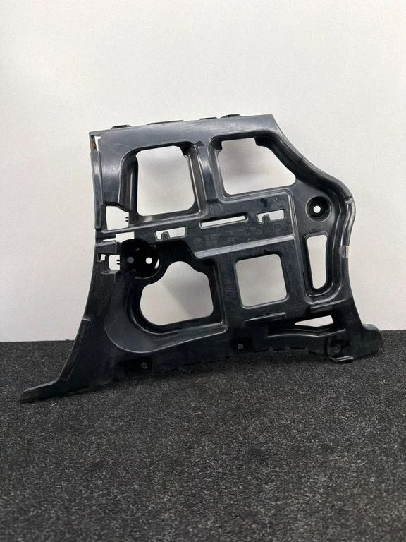 Rear bumper mounting bracket 7202668