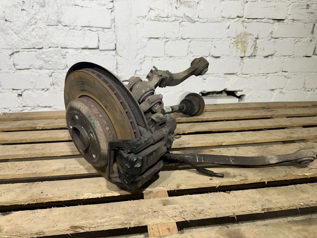 Rear wheel hub spindle/knuckle 7566075