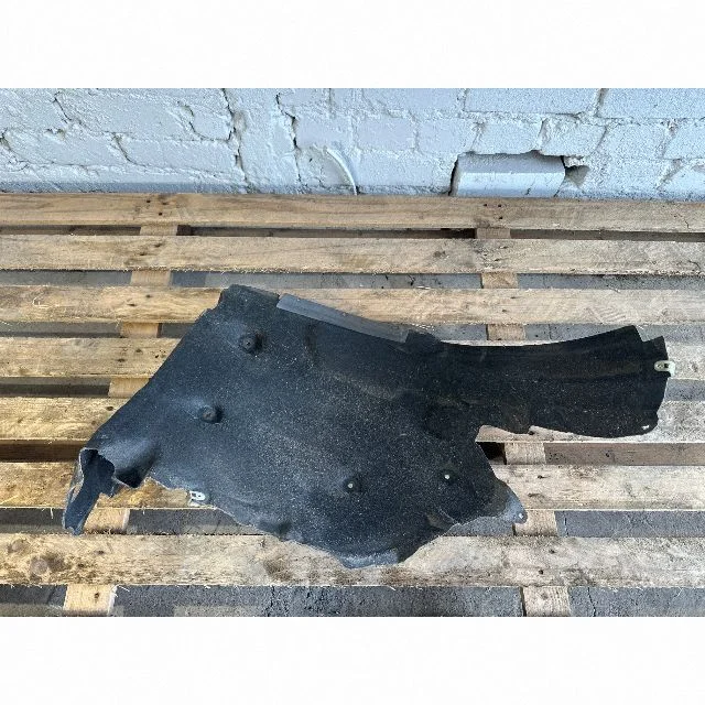 Front wheel arch liner splash guards – right