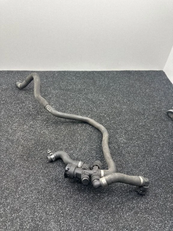 Engine coolant pipe/hose 8375796