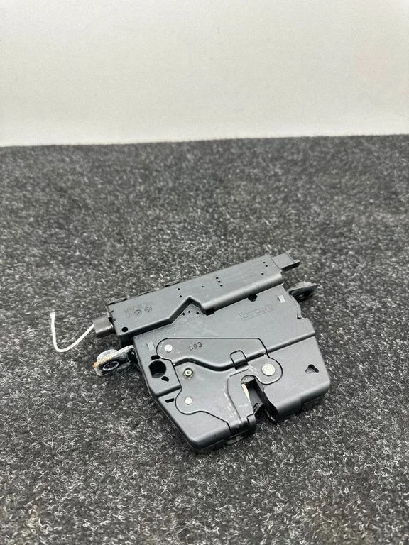 Tailgate/trunk/boot lock/catch/latch 918064