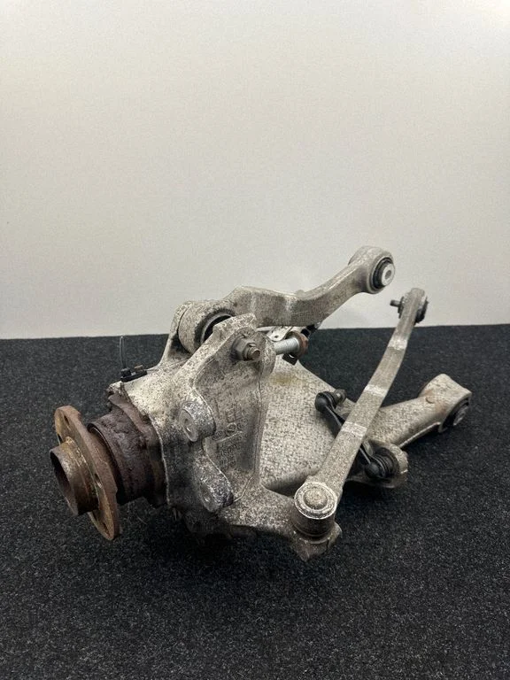 Rear wheel hub 685289
