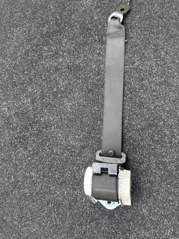 Rear seatbelt – BMW 5 Series F10 F11 (2009-2016)